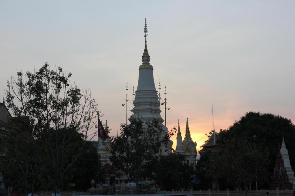 Kirirom Crystal Hotel Phnom Penh Ngoại thất bức ảnh